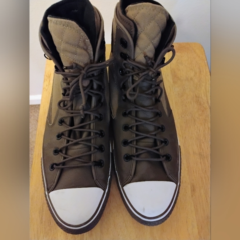 Converse Chuck Taylor All Star Waterproof High Boots/Sneakers Size 15 Rare find